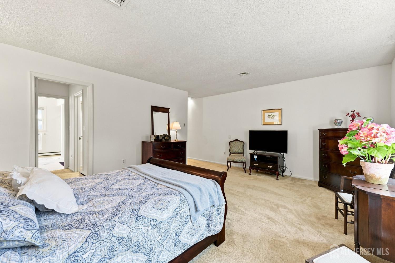 321-A SE Sharon Way SE Monroe NJ 08831