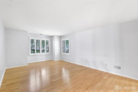 1403 Stoneridge Circle Helmetta NJ 08828