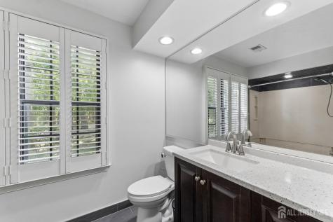 1403 Stoneridge Circle Helmetta NJ 08828