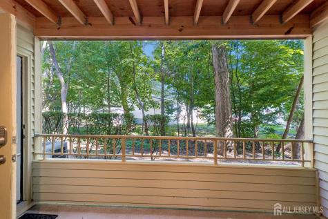 1403 Stoneridge Circle Helmetta NJ 08828