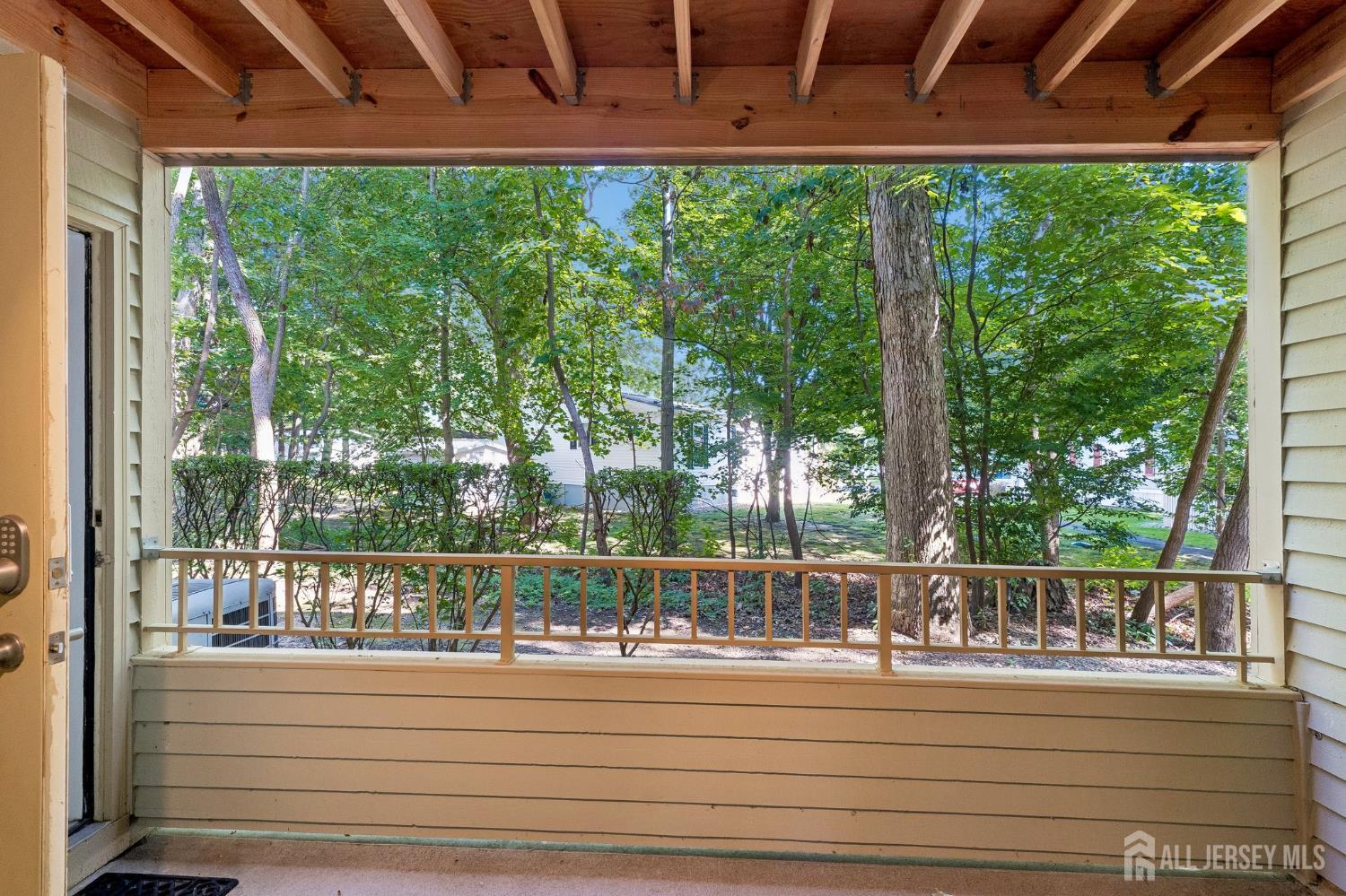 1403 Stoneridge Circle Helmetta NJ 08828