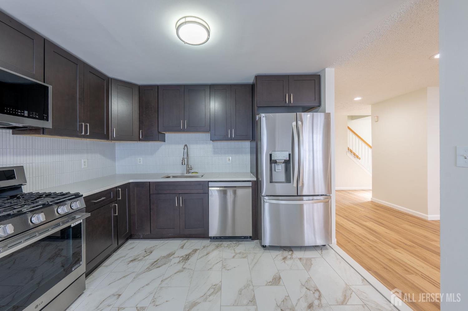 122 Prestwick Way Edison NJ 08820