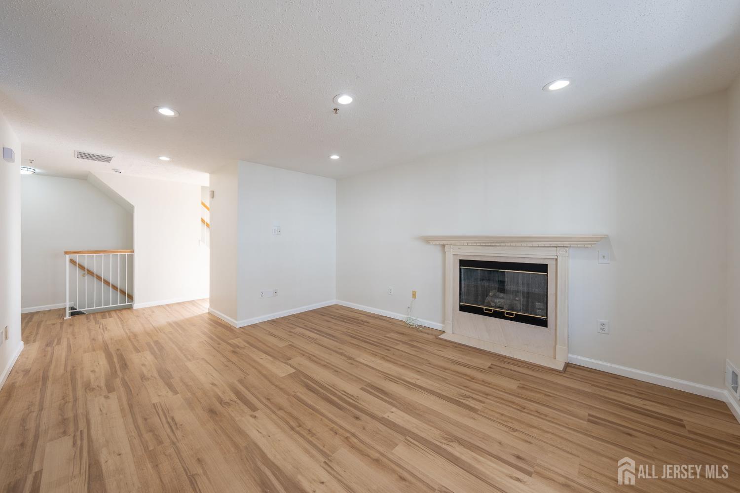 122 Prestwick Way Edison NJ 08820