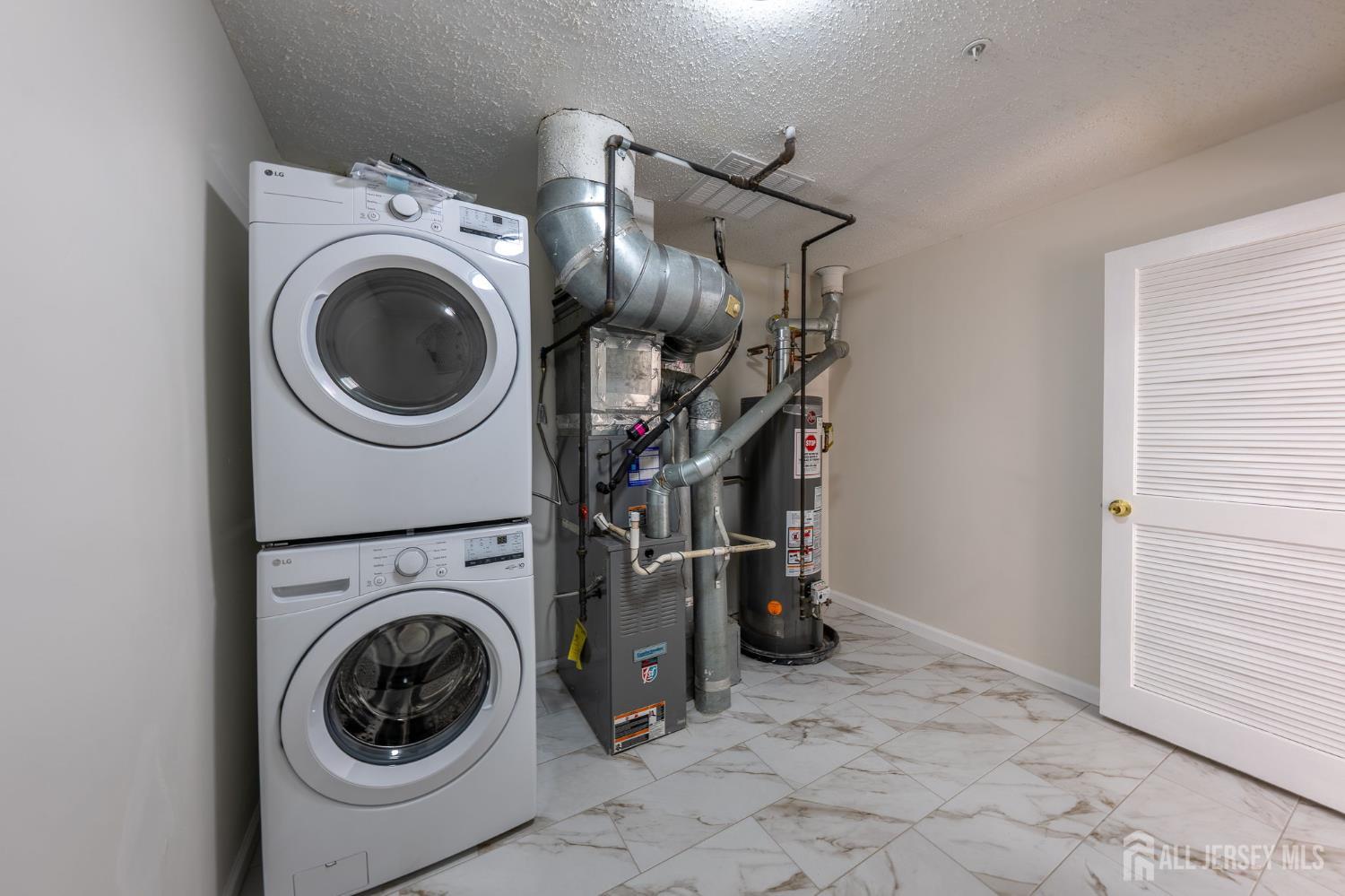 122 Prestwick Way Edison NJ 08820