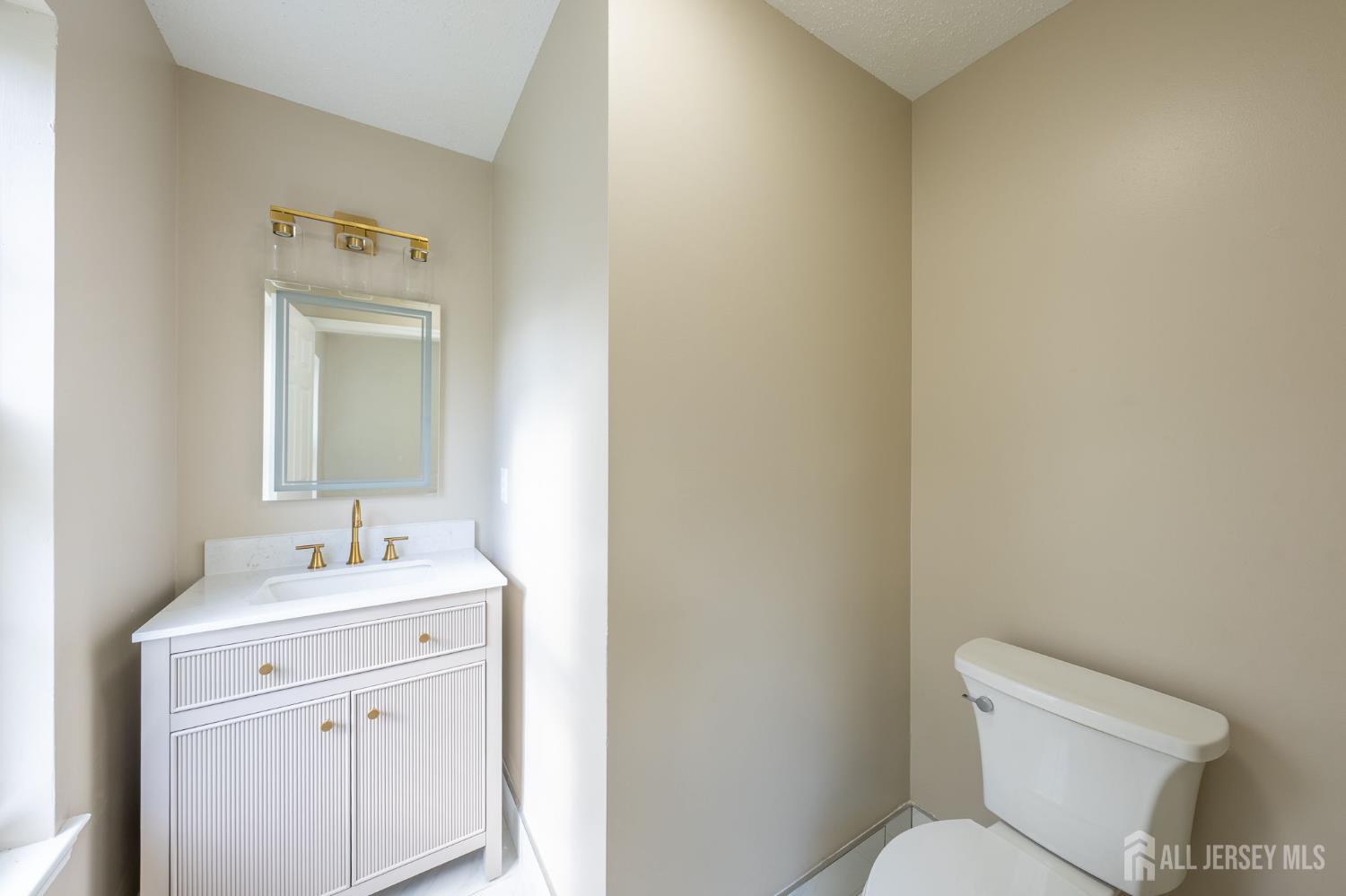122 Prestwick Way Edison NJ 08820