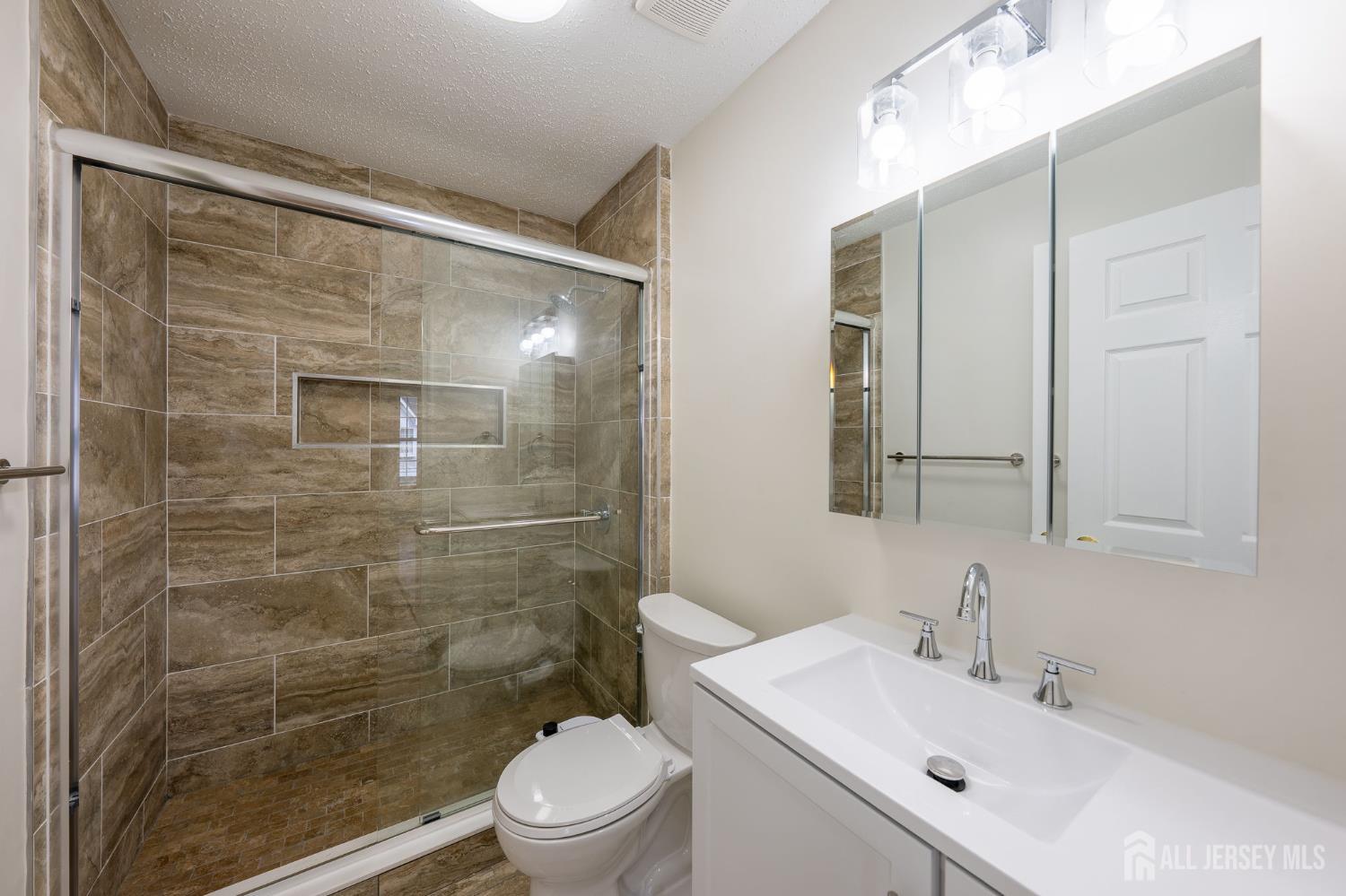 122 Prestwick Way Edison NJ 08820