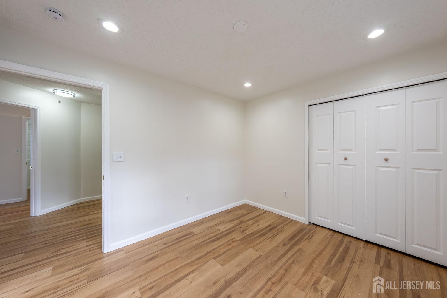 122 Prestwick Way Edison NJ 08820
