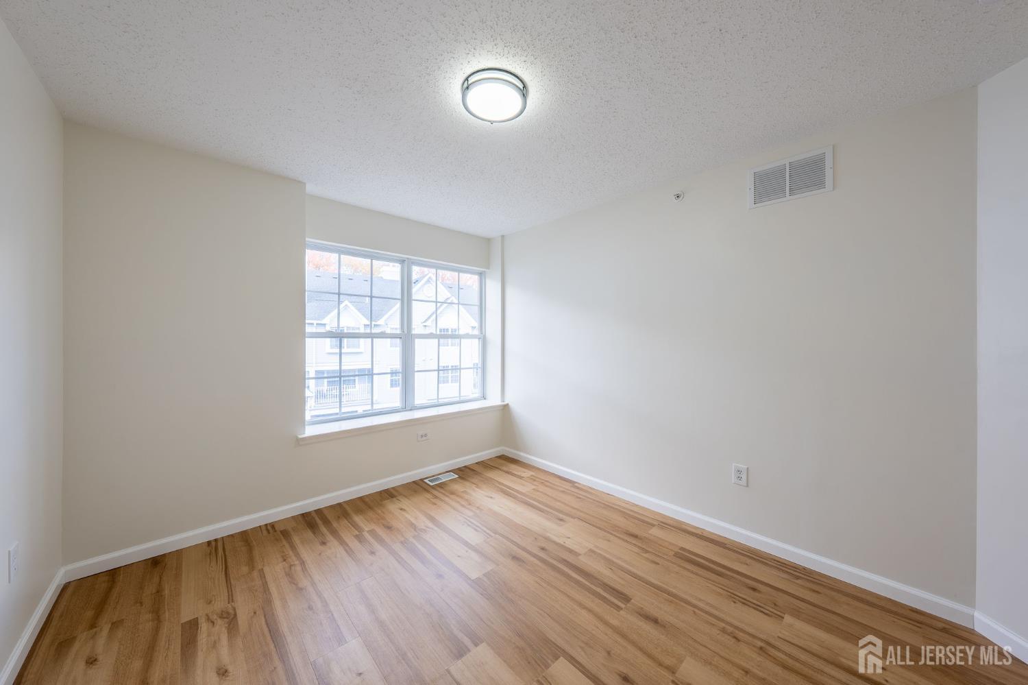 122 Prestwick Way Edison NJ 08820