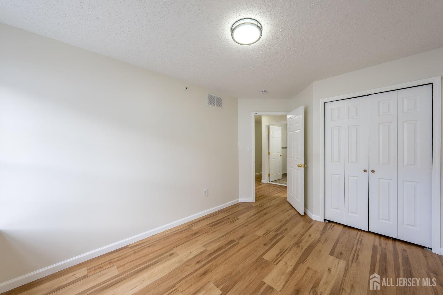 122 Prestwick Way Edison NJ 08820