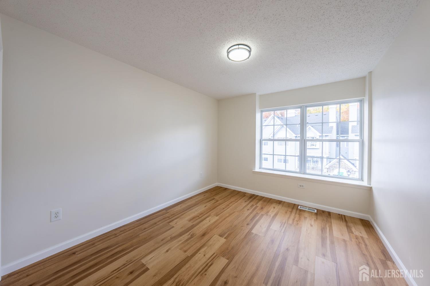 122 Prestwick Way Edison NJ 08820
