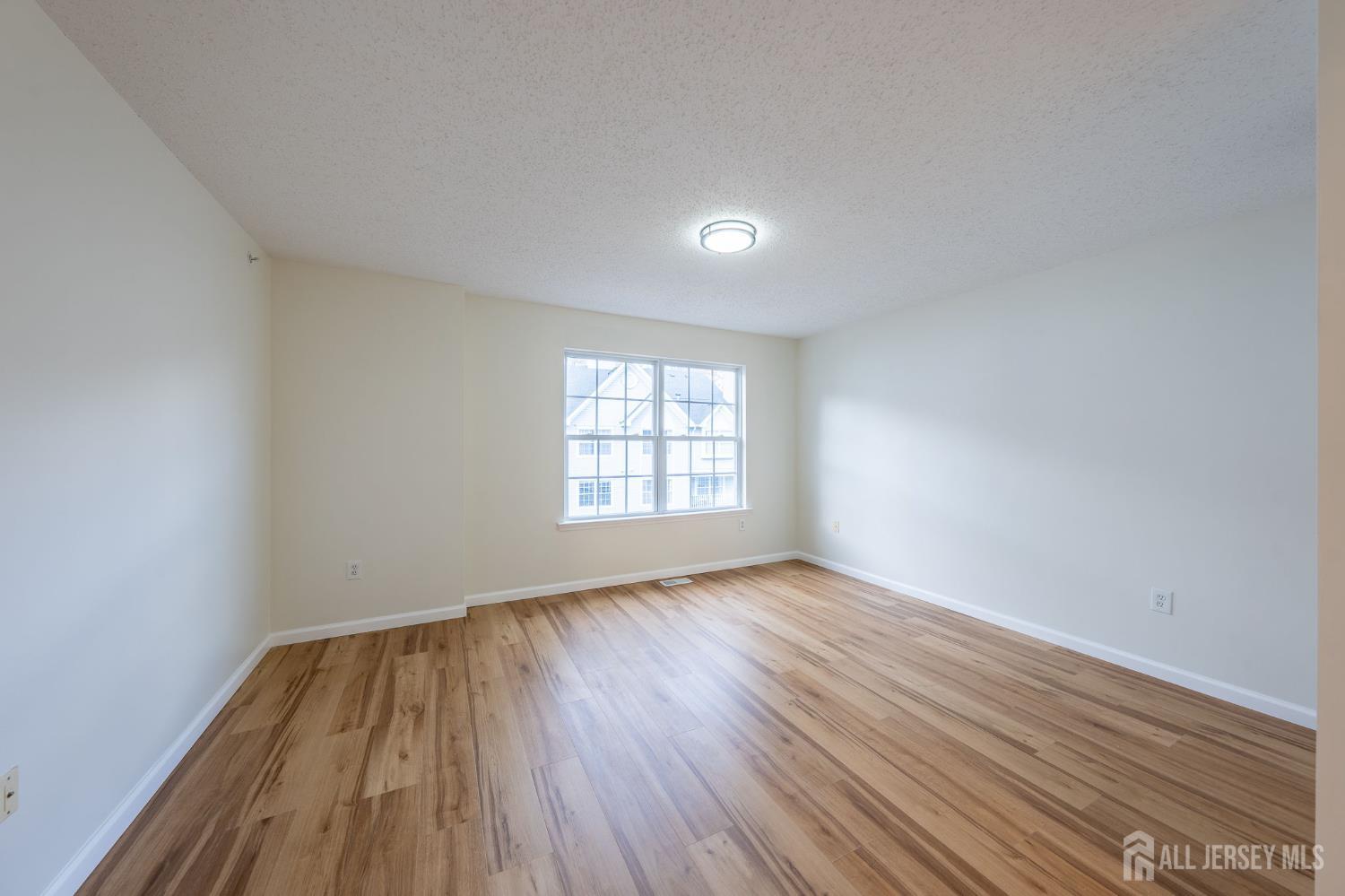 122 Prestwick Way Edison NJ 08820