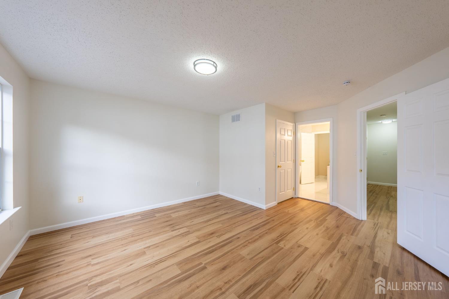 122 Prestwick Way Edison NJ 08820
