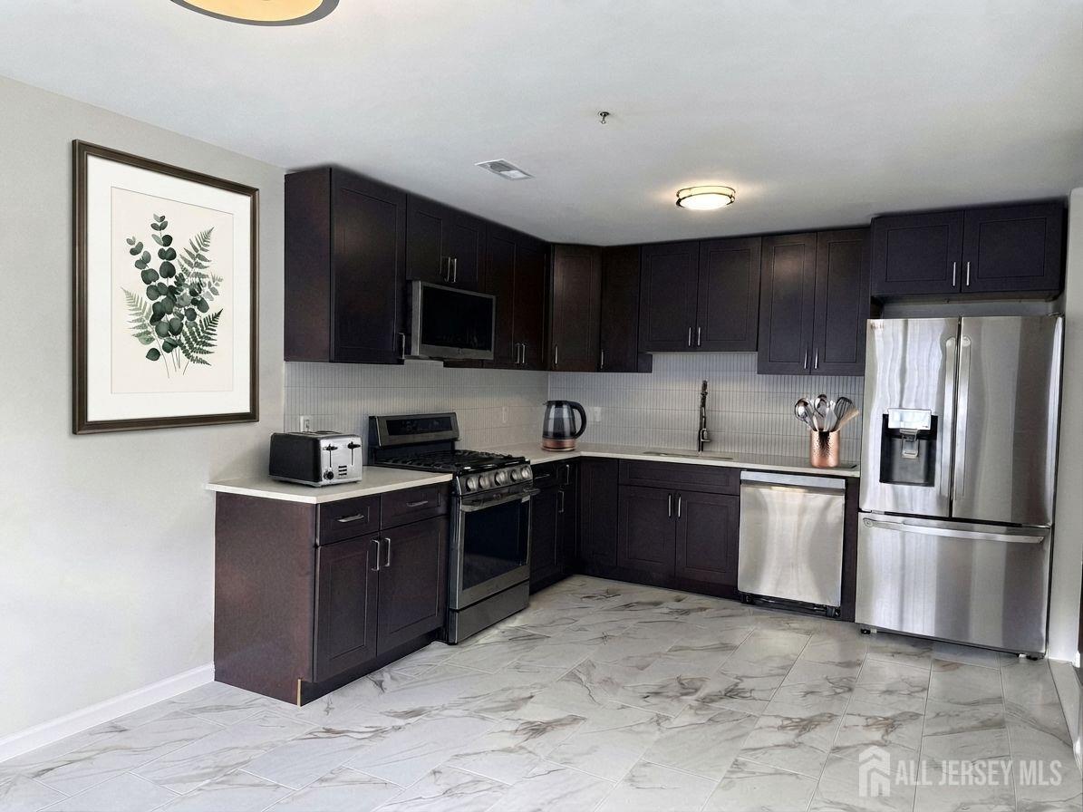 122 Prestwick Way Edison NJ 08820