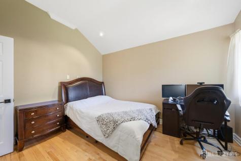 15 Kingsland Circle South Brunswick NJ 08852