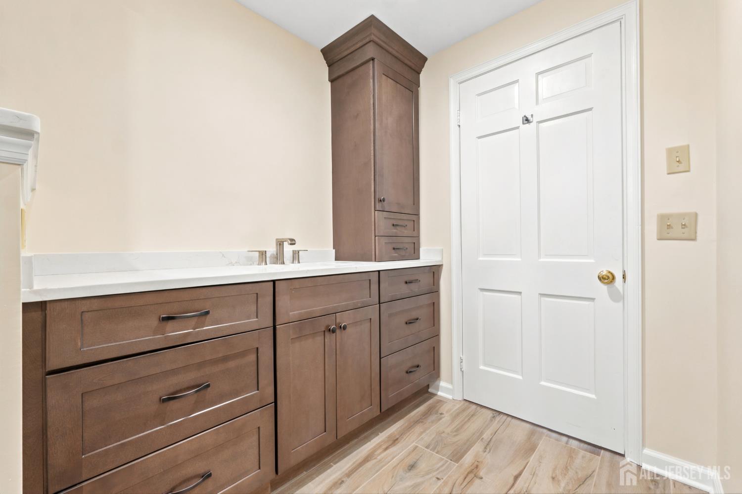8 Sussex Way Monroe NJ 08831