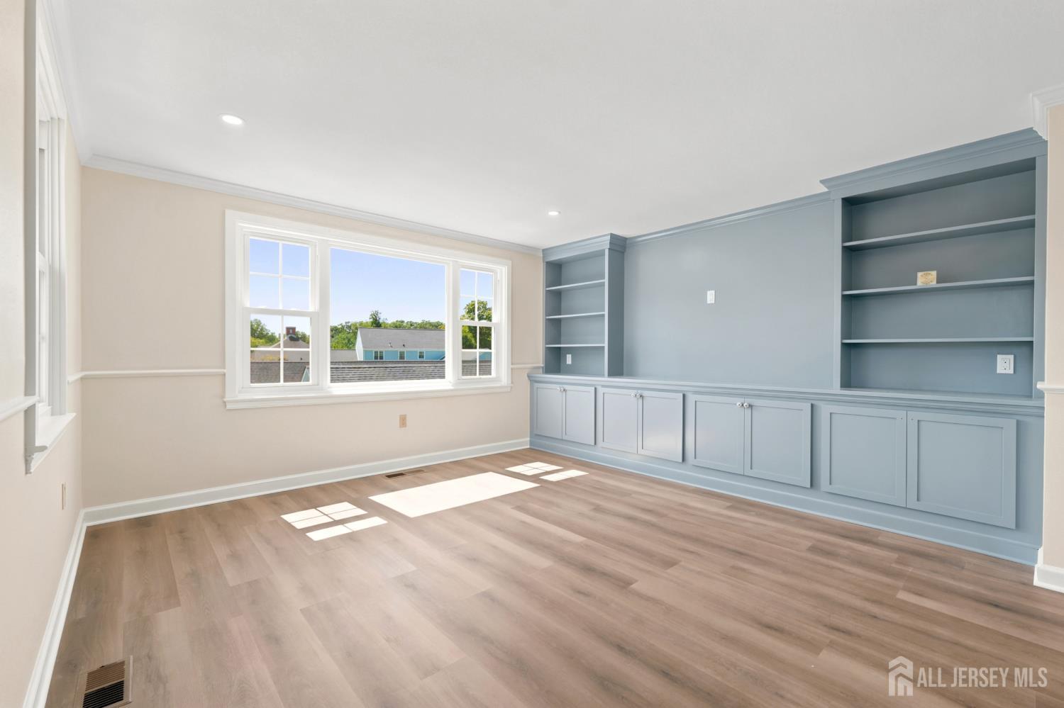 8 Sussex Way Monroe NJ 08831