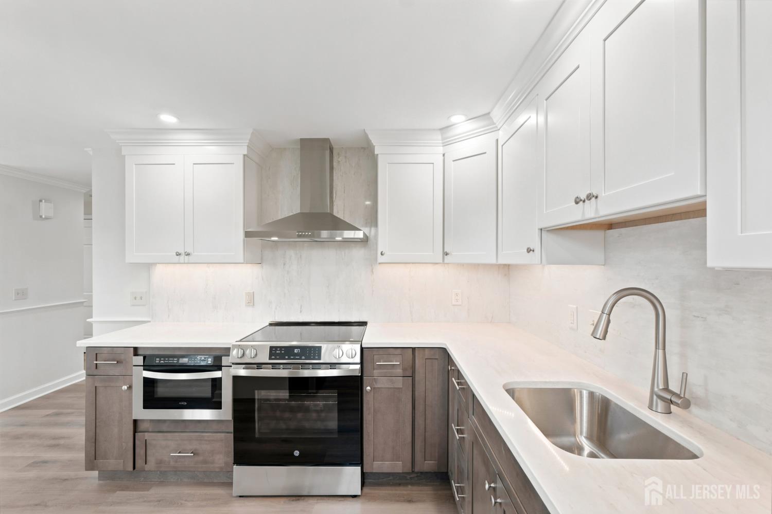 8 Sussex Way Monroe NJ 08831