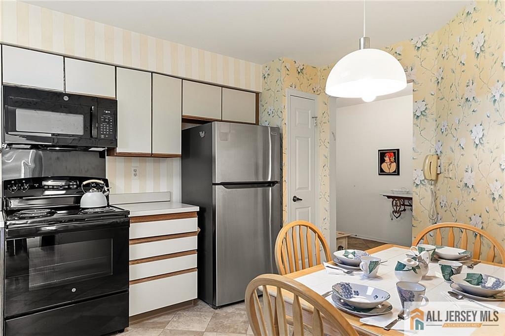 8 Rothwell Drive Monroe NJ 08831
