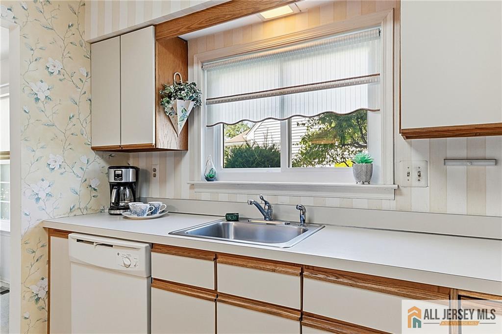 8 Rothwell Drive Monroe NJ 08831
