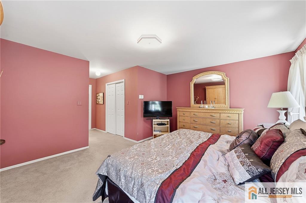 8 Rothwell Drive Monroe NJ 08831