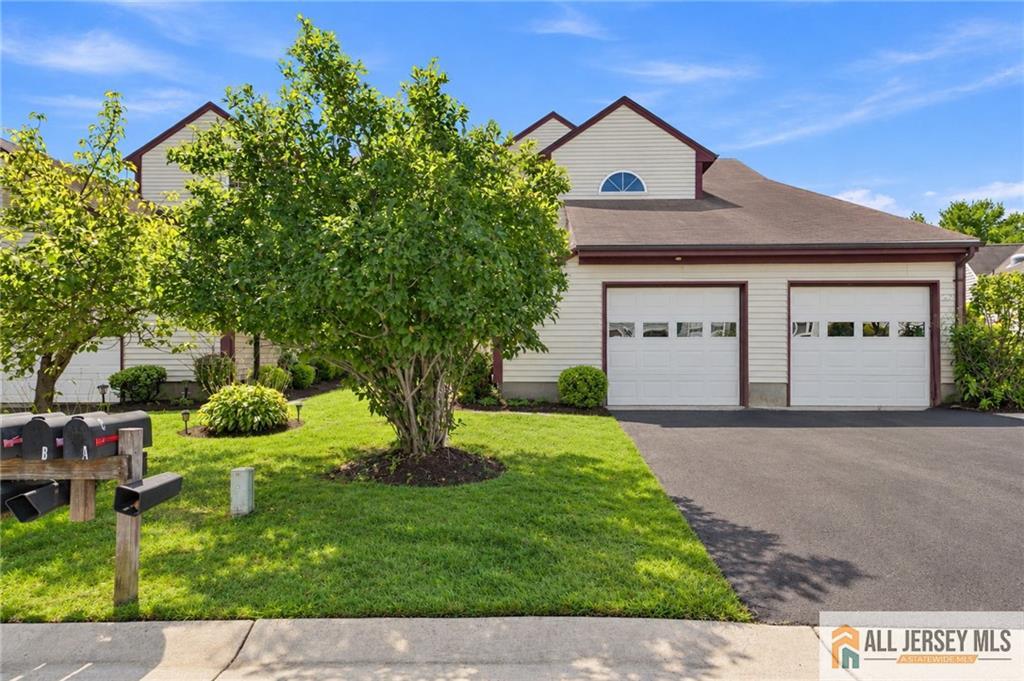 8 Rothwell Drive Monroe NJ 08831