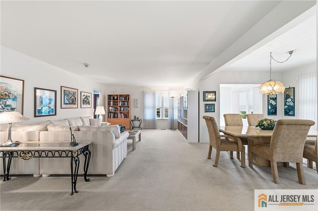 8 Rothwell Drive Monroe NJ 08831