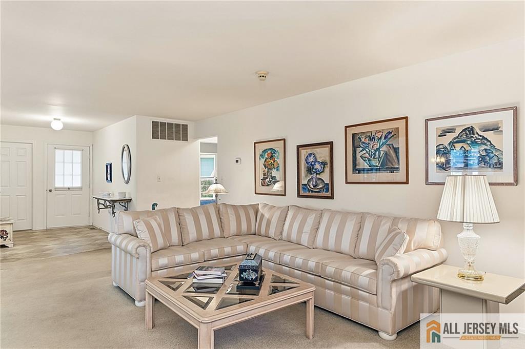 8 Rothwell Drive Monroe NJ 08831