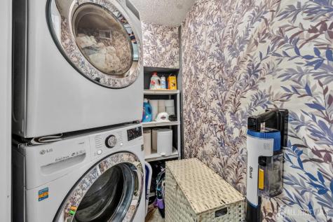 12 Periwinkle Court East Brunswick NJ 08816