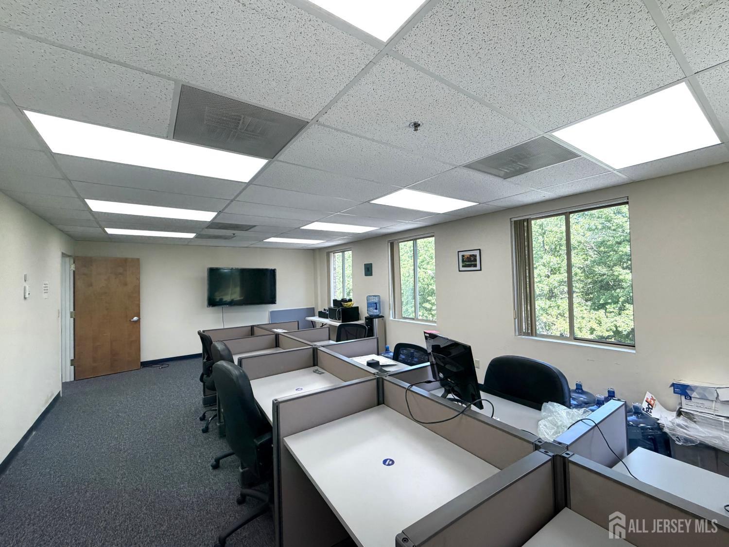 515 Plainfield Avenue Edison NJ 08817