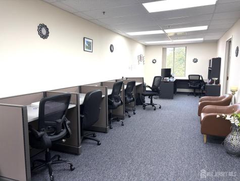 515 Plainfield Avenue Edison NJ 08817