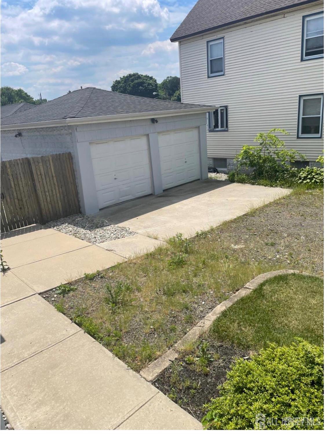 879 Upper Main Street South Amboy NJ 08879