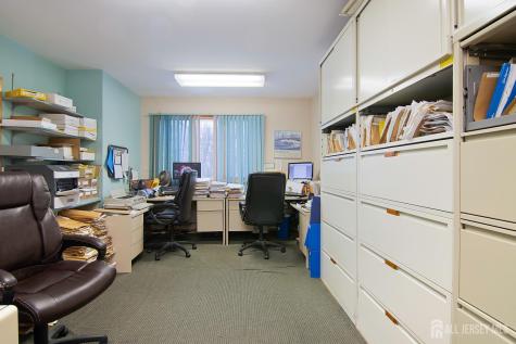 217 Main Street Woodbridge Proper NJ 07095