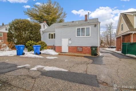 217 Main Street Woodbridge Proper NJ 07095