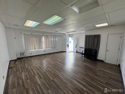 382 School Street Woodbridge Proper NJ 07095