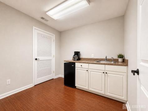 522 State Route 18 Highway East Brunswick NJ 08816