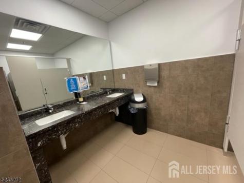 8 Wills Way Piscataway NJ 08854