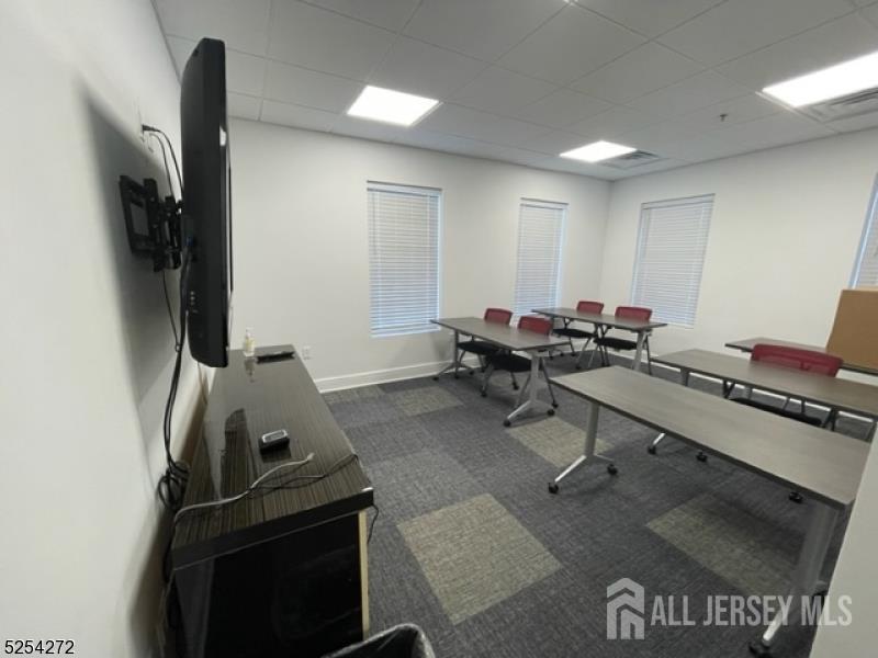 8 Wills Way Piscataway NJ 08854