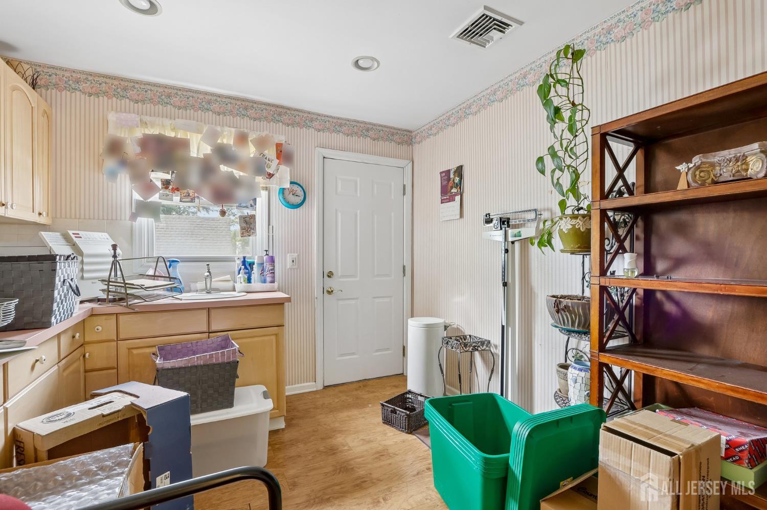1005 Green Street Iselin NJ 08830