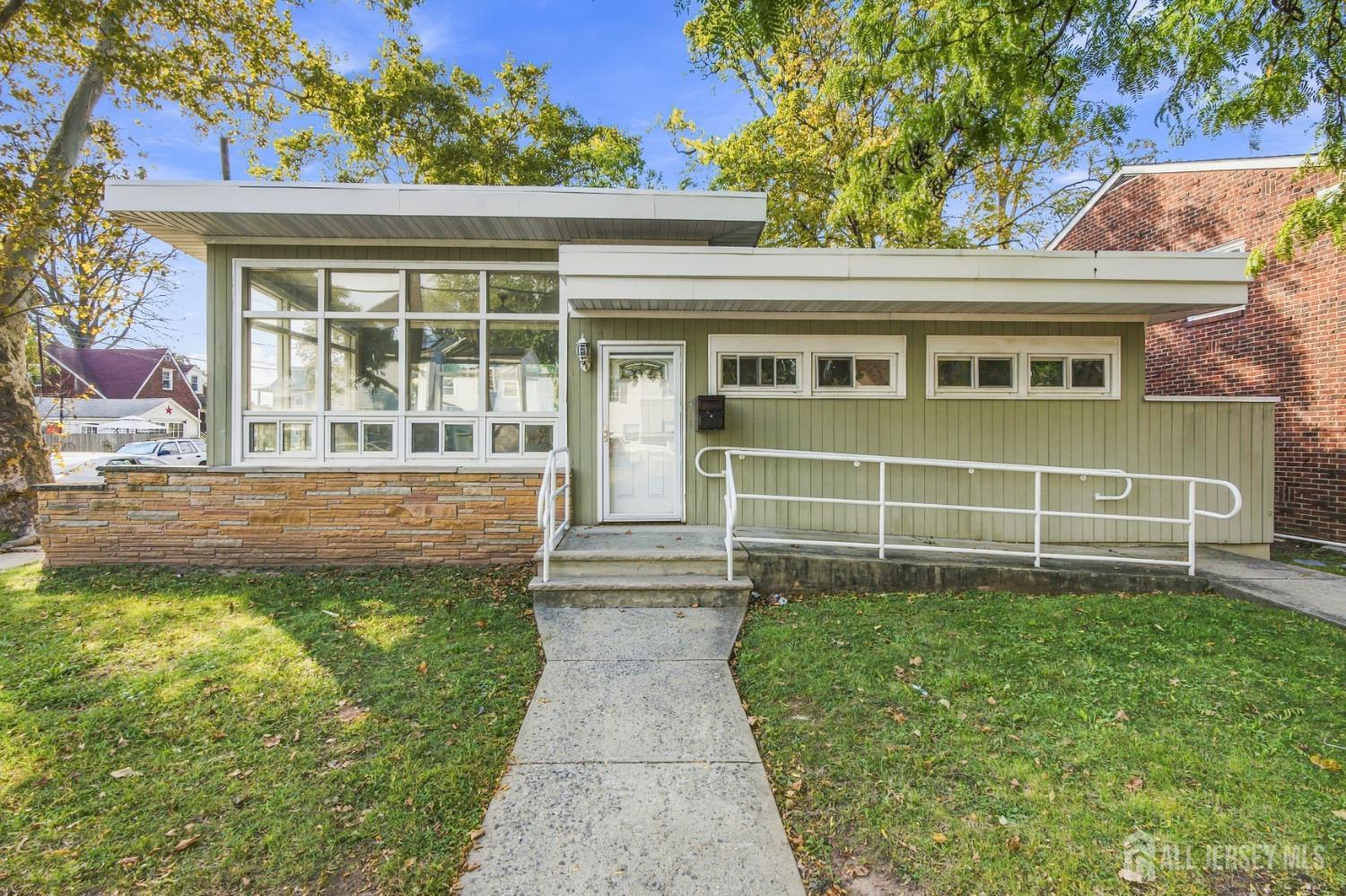 283 Washington Avenue Carteret NJ 07008