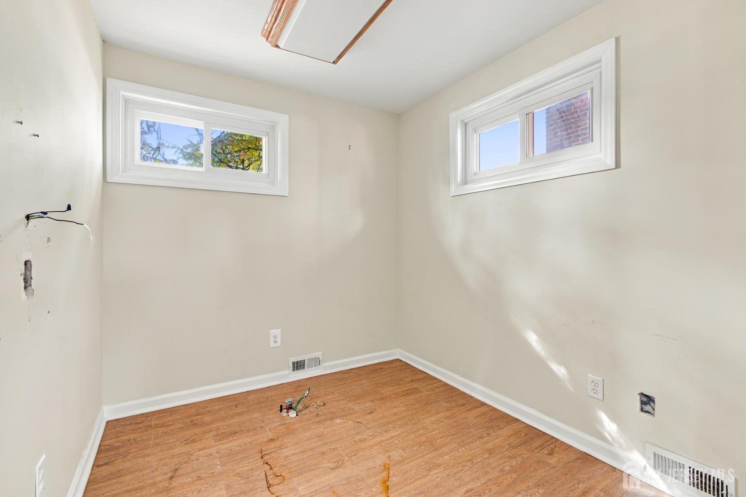 283 Washington Avenue Carteret NJ 07008