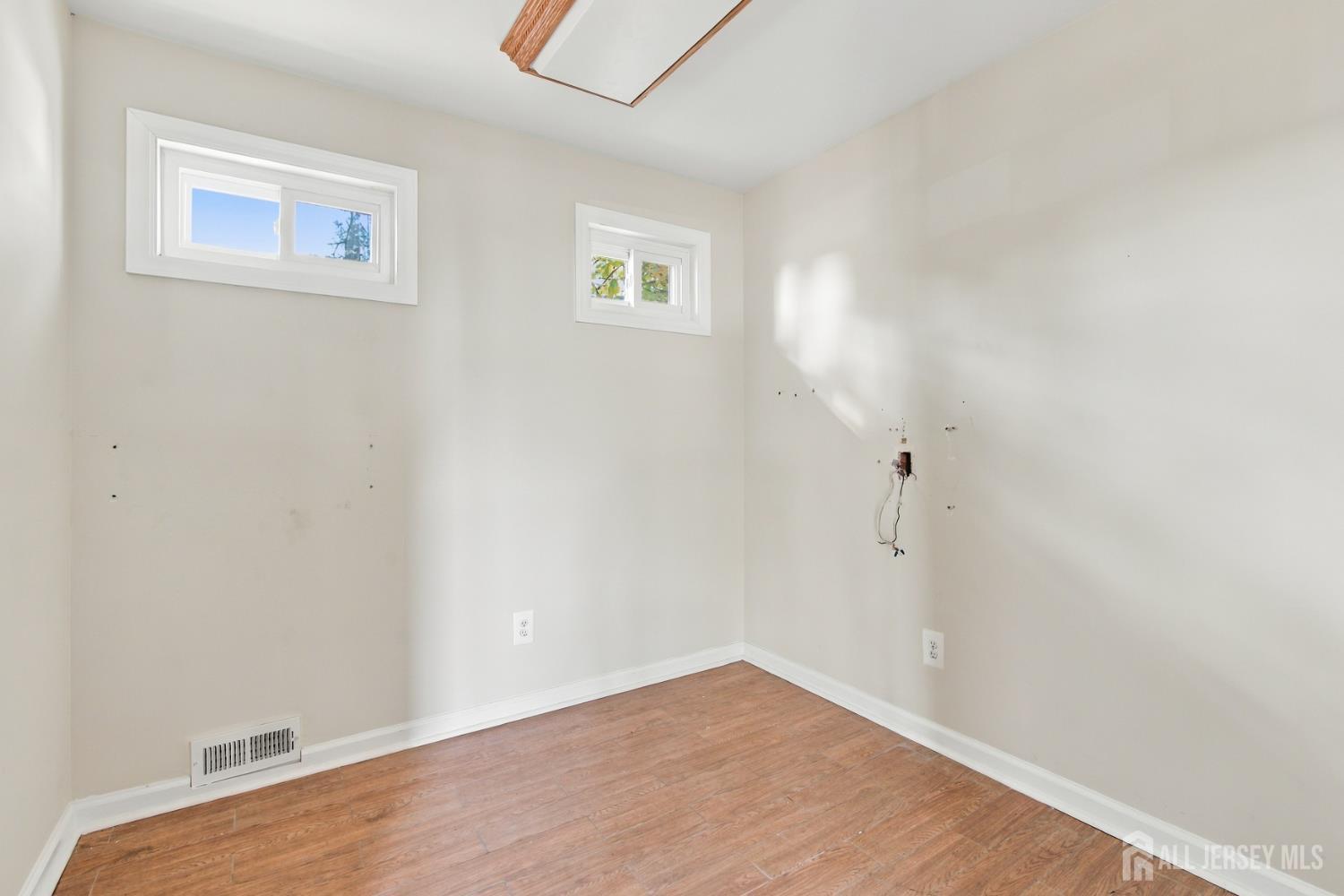 283 Washington Avenue Carteret NJ 07008