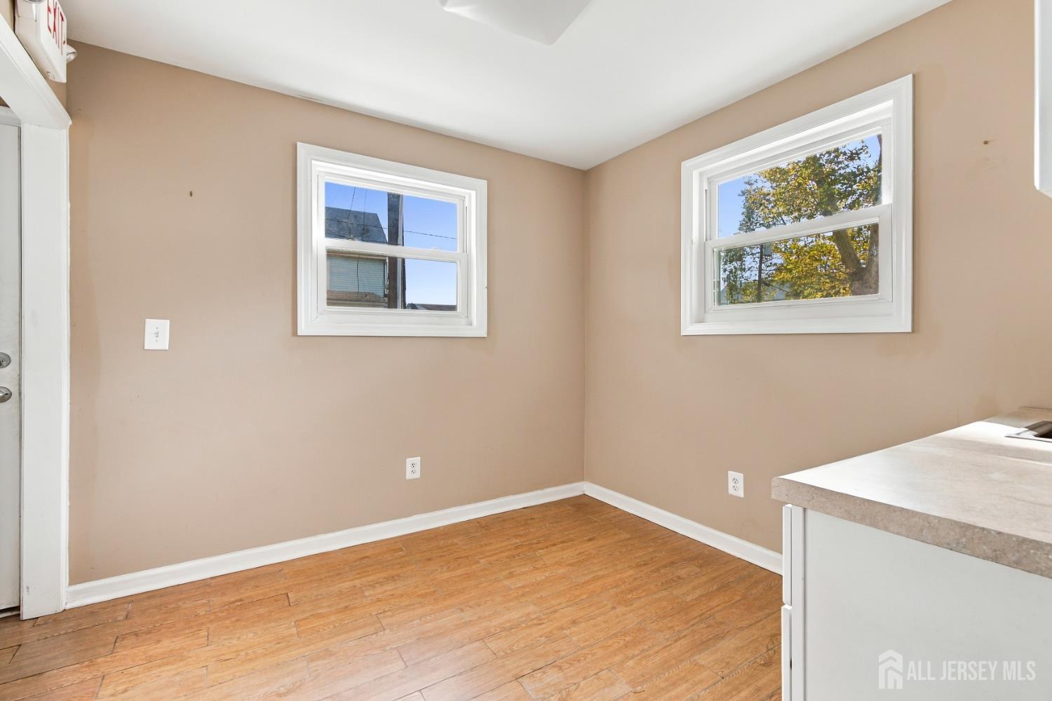 283 Washington Avenue Carteret NJ 07008