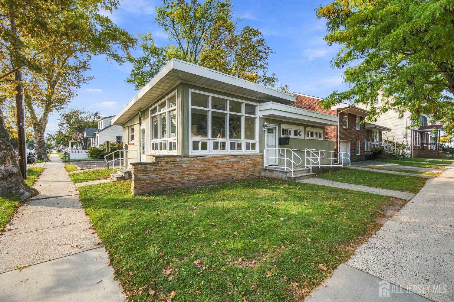 283 Washington Avenue Carteret NJ 07008