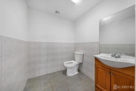 476 Bloy Street Hillside NJ 07205