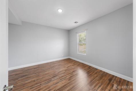 476 Bloy Street Hillside NJ 07205