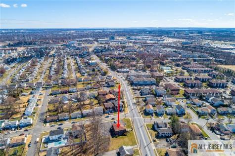 894 Green Street Iselin NJ 08830