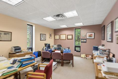 1299 Us Route 22 Highway E Mountainside NJ 07092