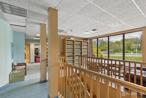 1299 Us Route 22 Highway E Mountainside NJ 07092