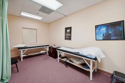 1374 White Horse Hamilton Square Road Hamilton NJ 08619