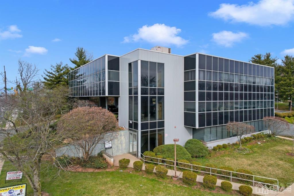 1656 Oak Tree Road Edison NJ 08820